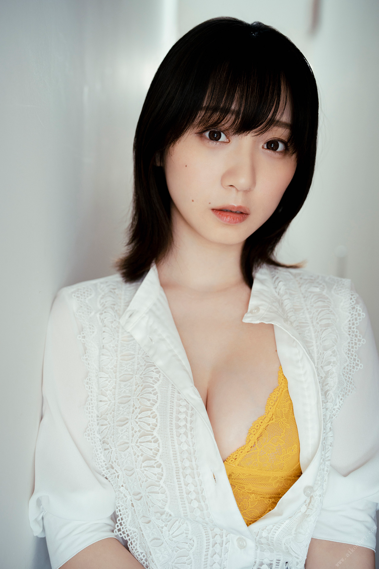 日本女星伊织萌写真集《萌的特点》