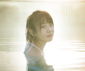 日本女明星小林由依写真集《Kanjou no Kouzu》下载（158P）